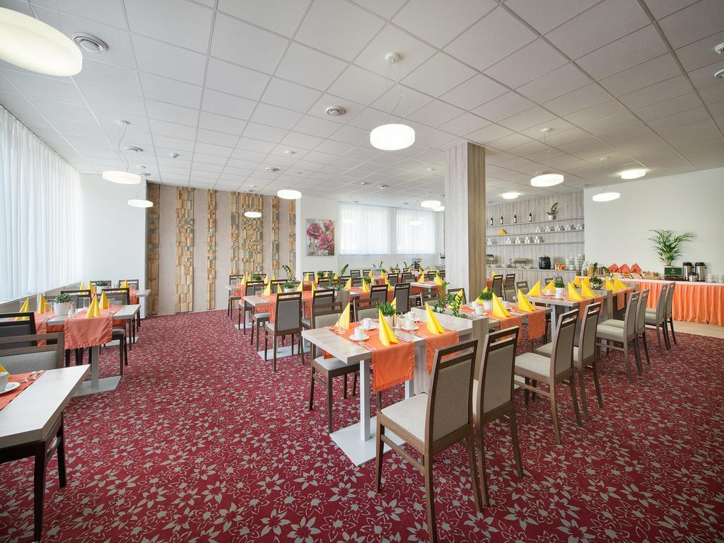 Ea Hotel Kraskov Stary Dvur Exterior photo